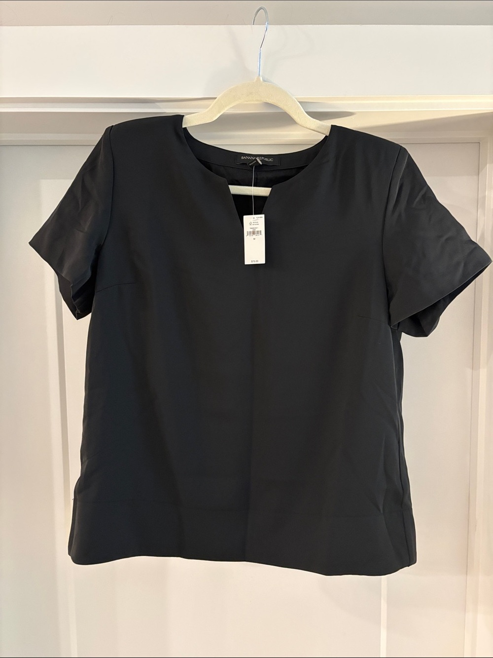Banana Republic Black Short Sleeve Notch-Neck Blouse
